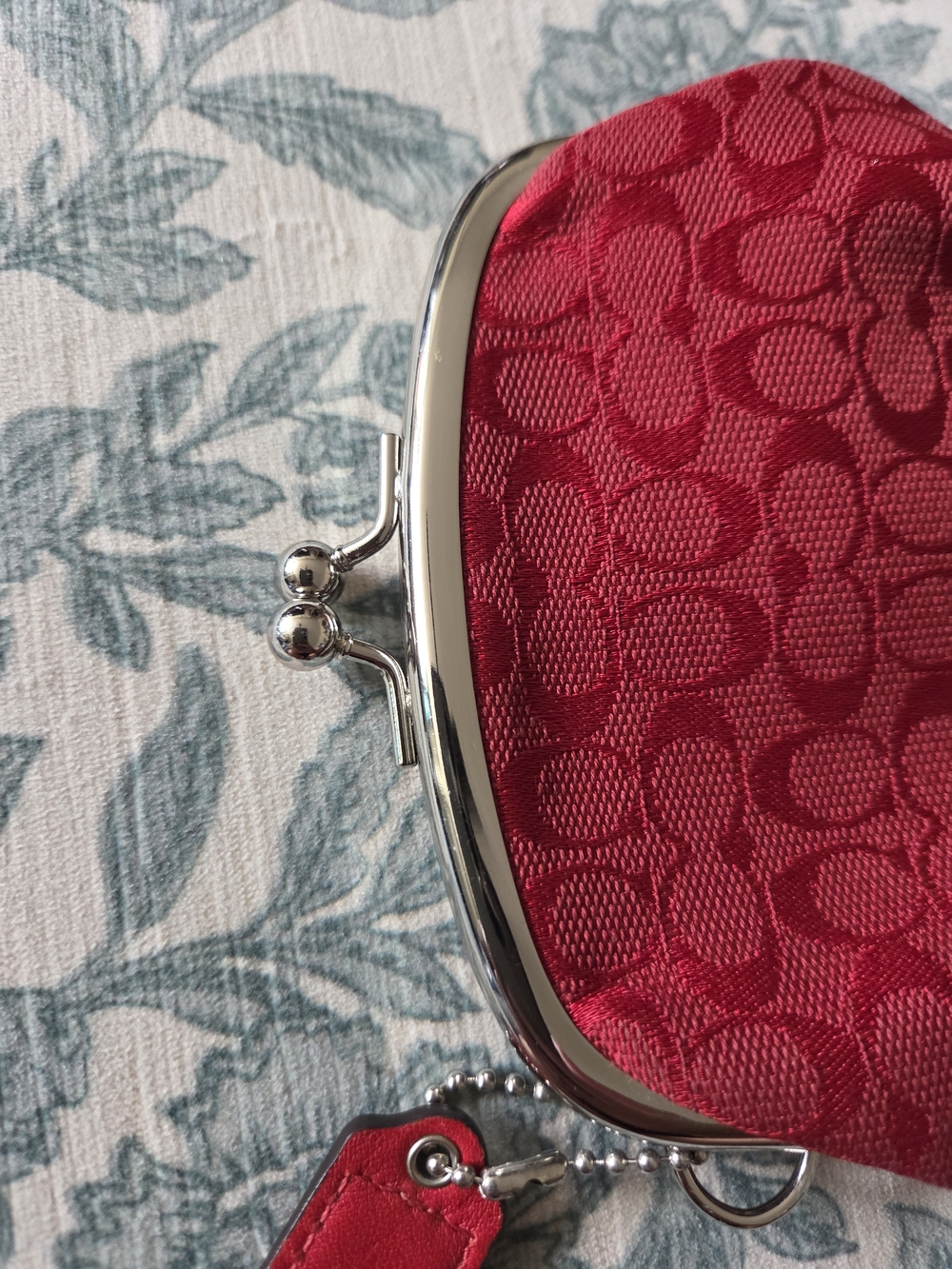 💋Coach Red Signature Jacquard Kiss-Lock Coin Purse✨️ - Picture 4 of 5
